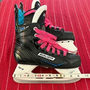 Bauer Black and Pink XLP Skates